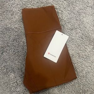 Align Crop 21” Gorgeous Brown Size 8 NWT